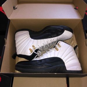 Air Jordan 12 taxi